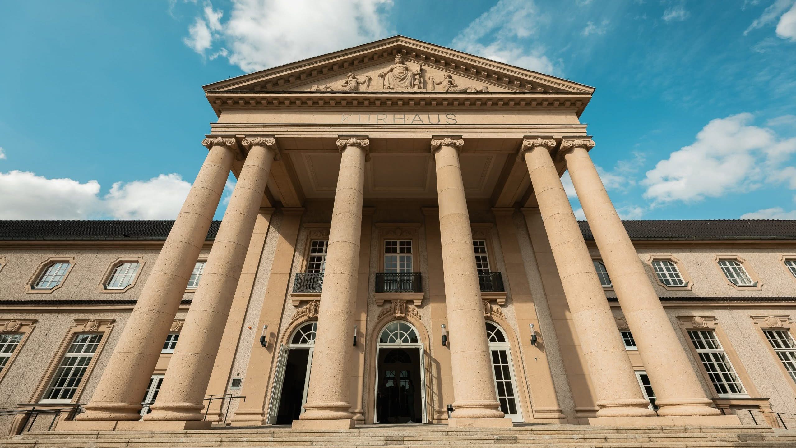 Führung im Kurhaus Aachen.